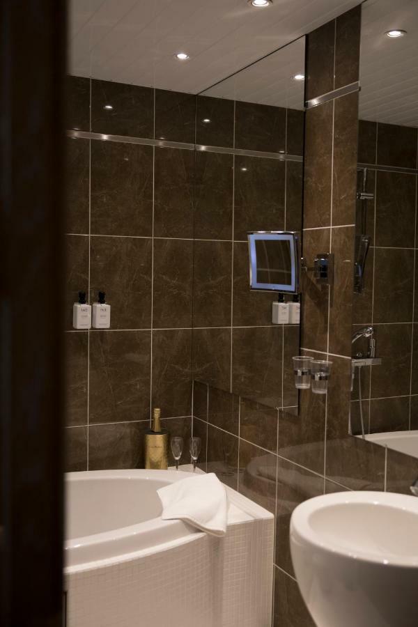 Hotel Epoque & Apartments Jakobstad Dış mekan fotoğraf